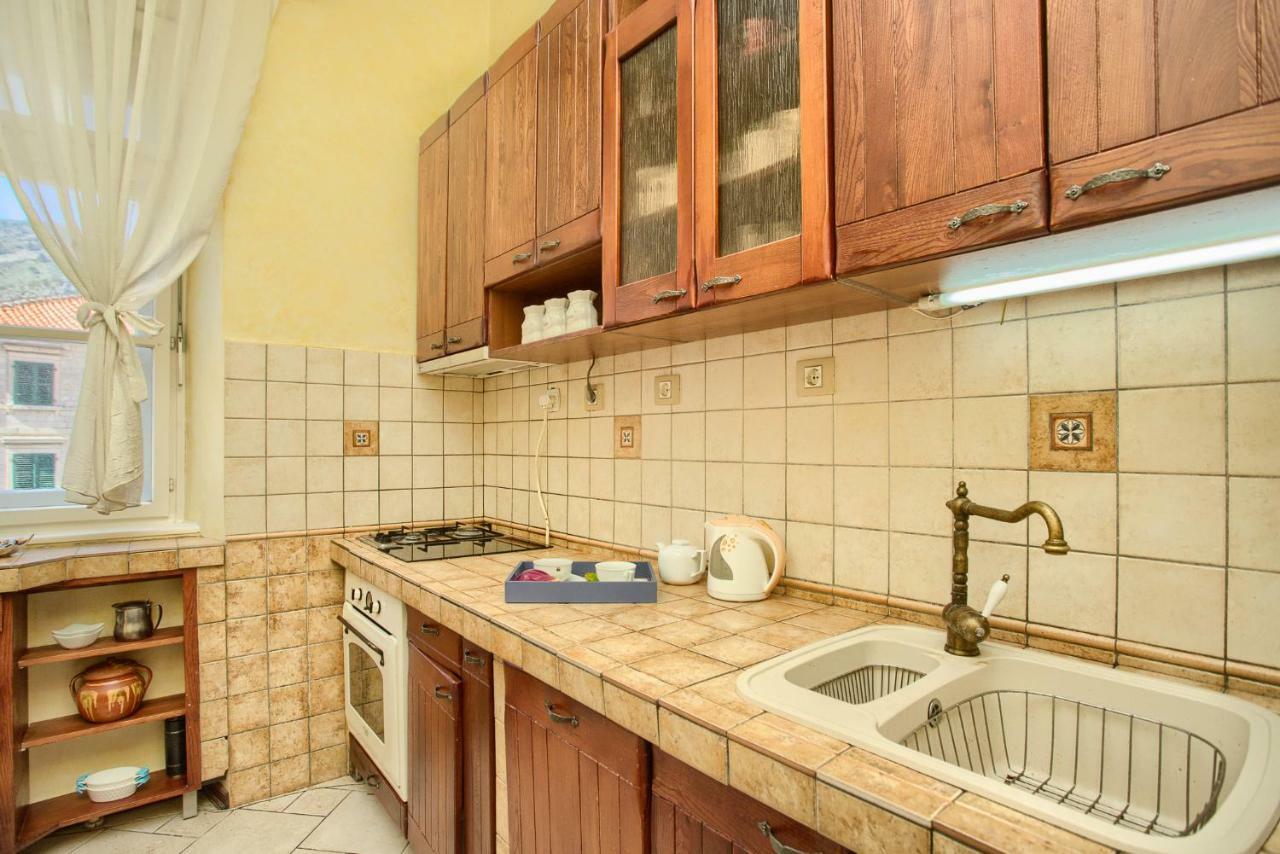 Apartment Old Town Finest Kotor Bagian luar foto