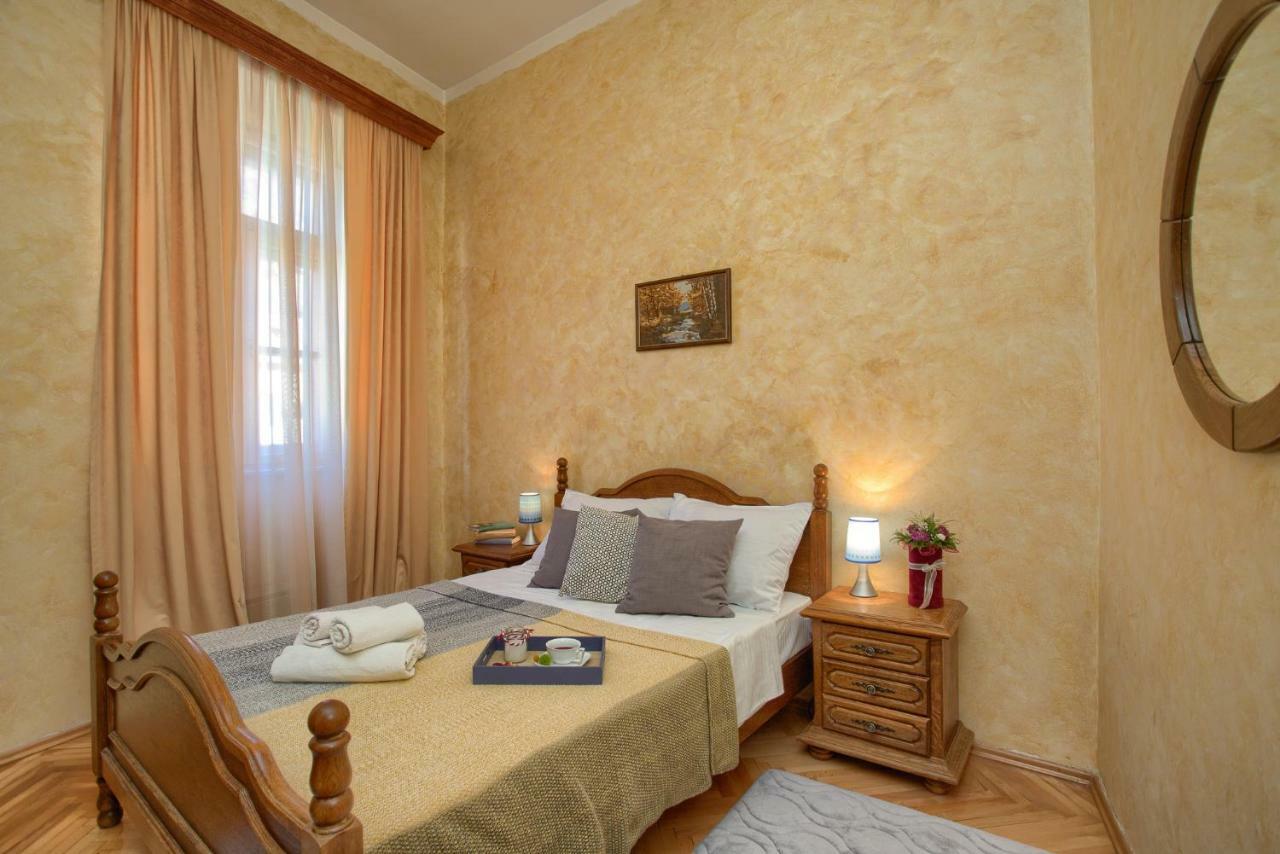 Apartment Old Town Finest Kotor Bagian luar foto