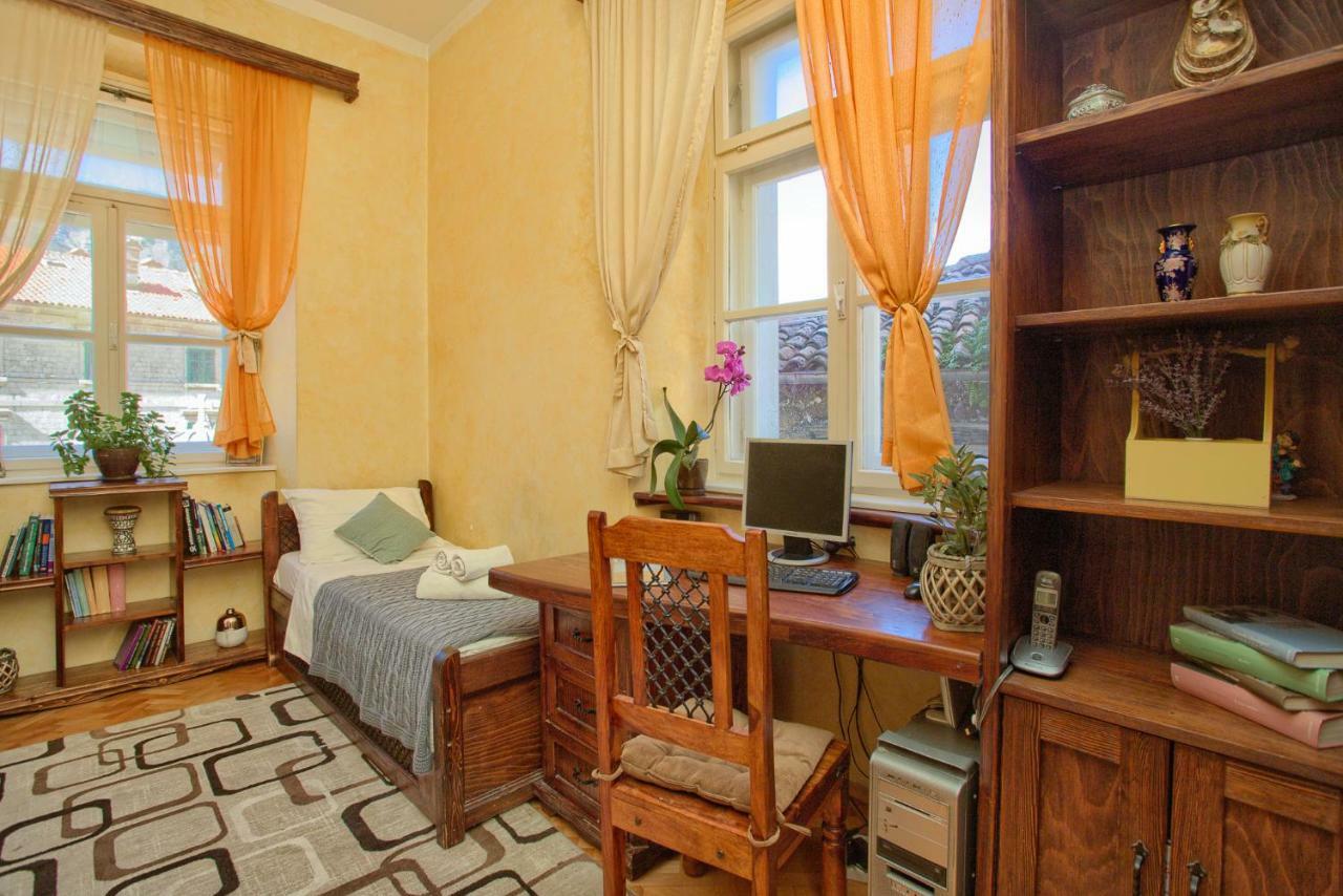 Apartment Old Town Finest Kotor Bagian luar foto