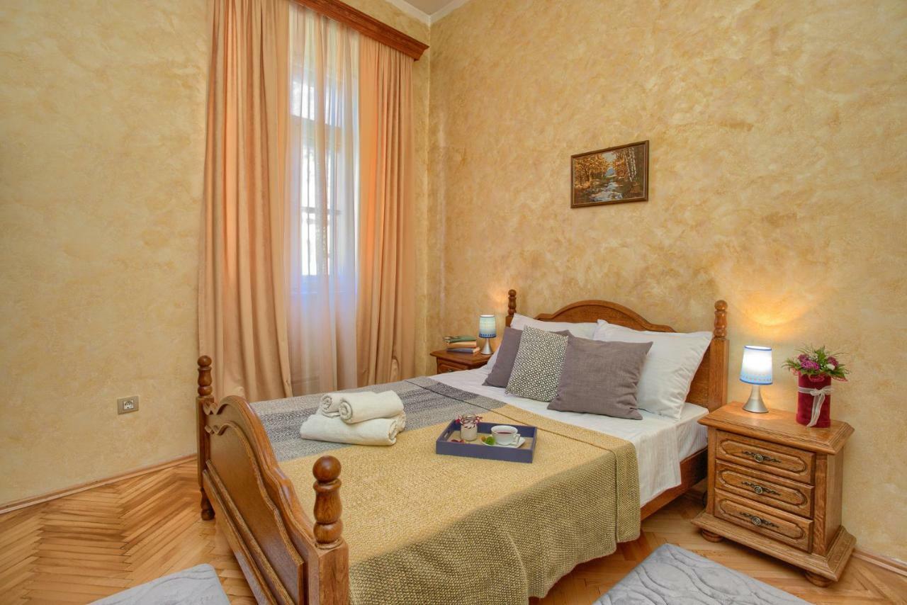 Apartment Old Town Finest Kotor Bagian luar foto